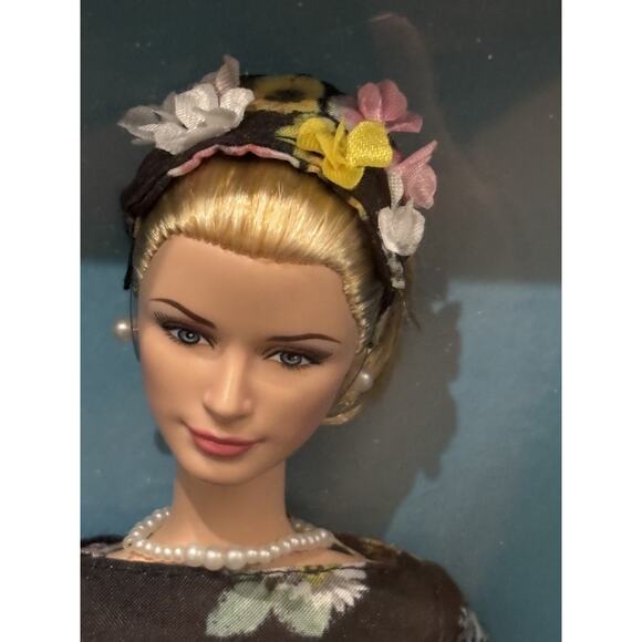 Grace Kelly Barbie Gold Label The Romance Collector Doll Boxed Accessories T7944 - Picture 1 of 12